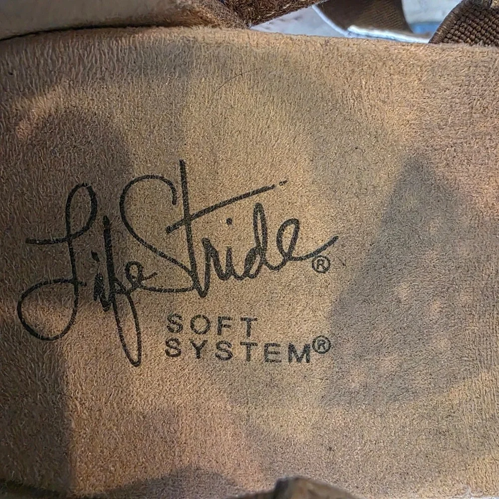 Life Stride Wedges‎ Heels Brown Faux Suede Laser Cutout Comfort Sandals 7.5M